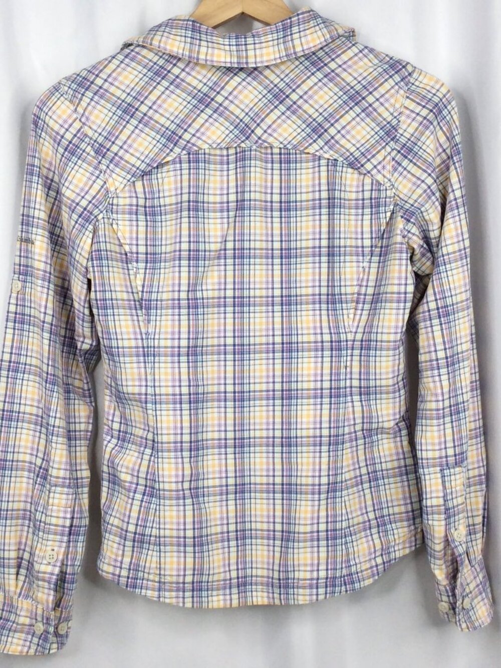 Columbia Omni-Shade Plaid Top Women's Size XS Purple Vented Roll Tab Sleeve - Picture 2 of 9